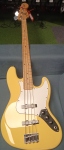 Player Jazz Bass - Buttercream- Ultima bucata Resigilata