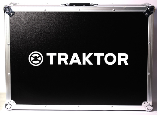 Native Instruments Traktor Kontrol S4 Mk3 Flightcase