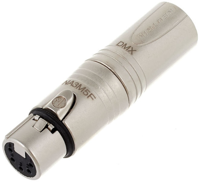 Adaptor de la XLR mama cu 5 pini la XLR tata cu 3 pini Neutrik NA3M5F