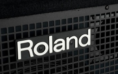 Amplificator combo pentru clape Roland KC-400