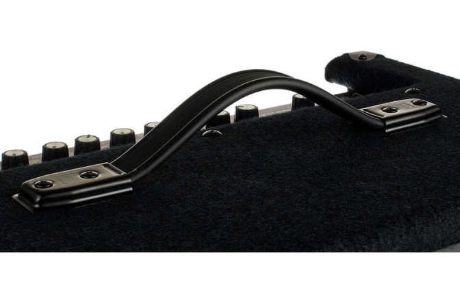 Amplificator combo pentru clape Roland KC-400