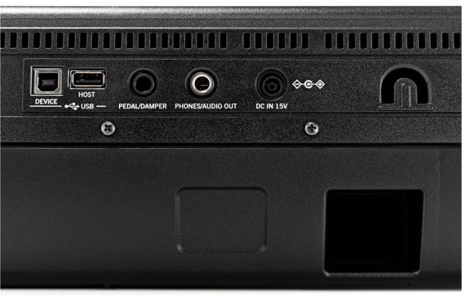 Clapa cu aranjor Korg PA300