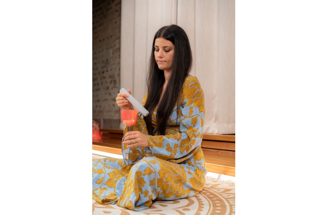 Bol de meditație cu mâner Meinl 3.25" Essence Solfeggio Crystal Singing Bowl 963 Hz, Coral Reef