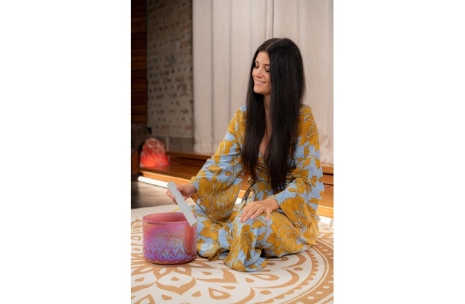 Bol de meditație cu mâner Meinl 8" Essence Solfeggio Crystal Singing Bowl 174 Hz, Brandy Rose