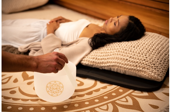 Bol de meditaţie Meinl Solfeggio Crystal Singing Bowl, Mi 528 Hz, 8" / 20 cm, Solarplexus Chakra