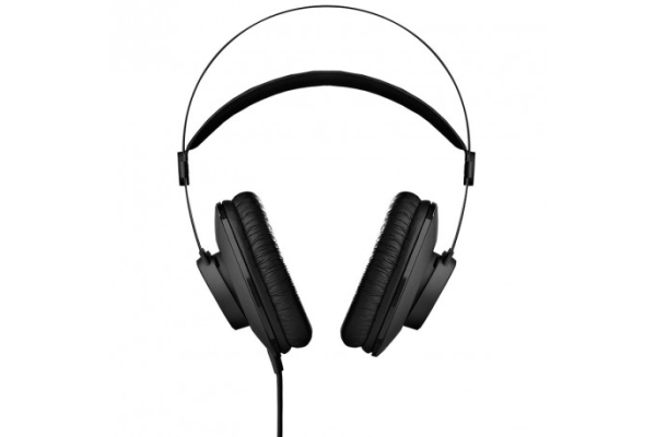 AKG K52
