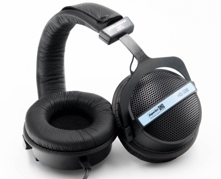 Superlux HD 330