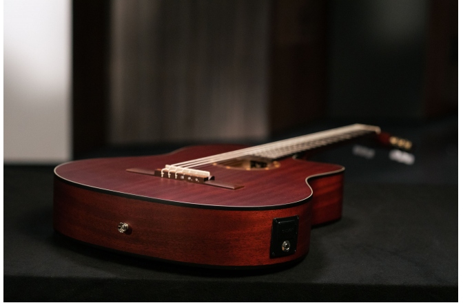 Chitară electro-clasică Ortega Family Thinline Cutaway RCE125MMSN