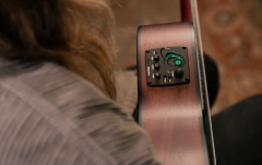 Chitară electro-clasică Ortega Family Thinline Cutaway RCE125MMSN