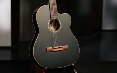 Chitară electro-clasică Ortega Family Thinline Cutaway RCE125SN-SBK