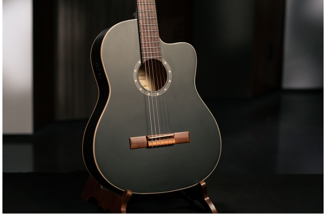 Chitară electro-clasică Ortega Family Thinline Cutaway RCE125SN-SBK