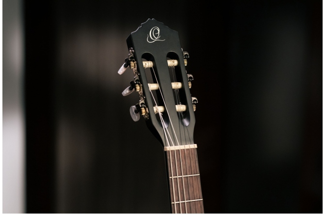 Chitară electro-clasică Ortega Family Thinline Cutaway RCE125SN-SBK