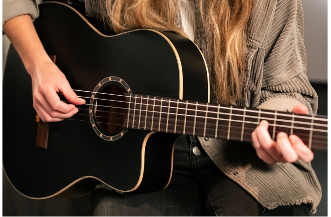 Chitară electro-clasică Ortega Family Thinline Cutaway RCE125SN-SBK