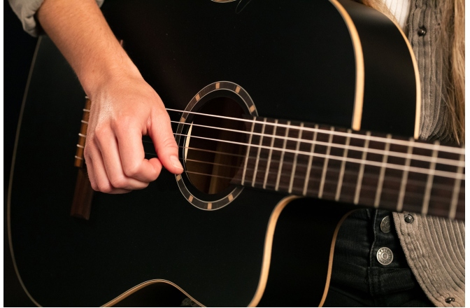 Chitară electro-clasică Ortega Family Thinline Cutaway RCE125SN-SBK