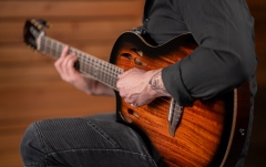 Chitară electro- clasică Ortega TourPlayer DeLuxe Lefty - Acacia Burst + Gig Bag