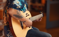 Chitară Electro-Clasică Ortega TourPlayer DeLuxe Nylon 6 String  Spruce Natural + Gig Bag