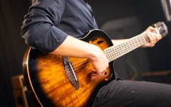 Chitară Electro-Clasică Ortega TourPlayer DeLuxe Nylon Acacia Burst + Gig Bag