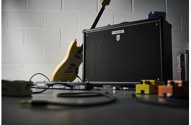 Combo pentru chitara electrică Boss Katana 100 MK2