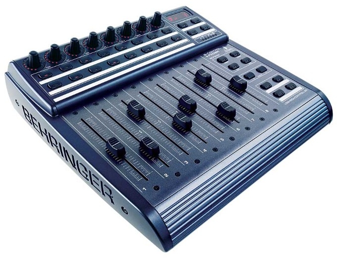 Behringer BCF2000