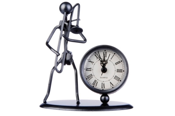 sculptura cu ceas Trombon