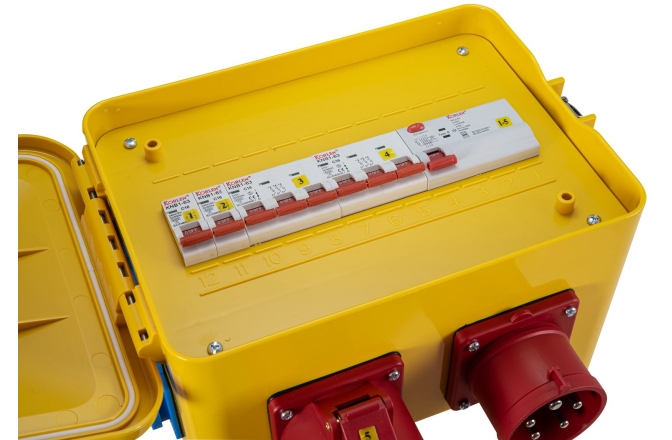 Distribuitor portabil de curent  Eurolite SBPO-3240B Power Distributor