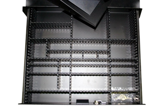 Element de separare Adam Hall Separating Web Transverse P2