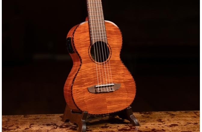 Guitarlele Ortega Timber Series Guitarlele - Flamed Mahogany + Bag