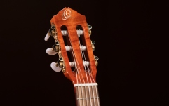 Guitarlele Ortega Timber Series Guitarlele - Flamed Mahogany + Bag