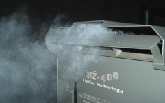 Hazer puternic cu interfață DMX și temporizator Antari HZ-400 Hazer with Timer Controller