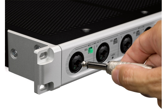 Interfață audio Steinberg AXR4T