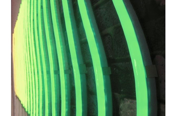 LED Neon Flex în versiune RGB Eurolite LED Neon Flex 230V EC RGB 100cm