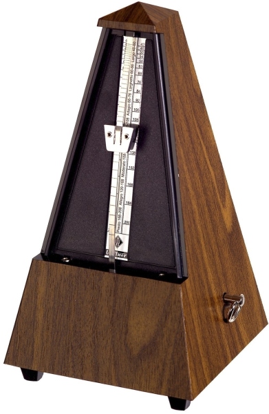 Wittner Forma de piramida Nuc-granulat 855131