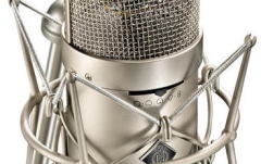 Microfon de studio Neumann M 149