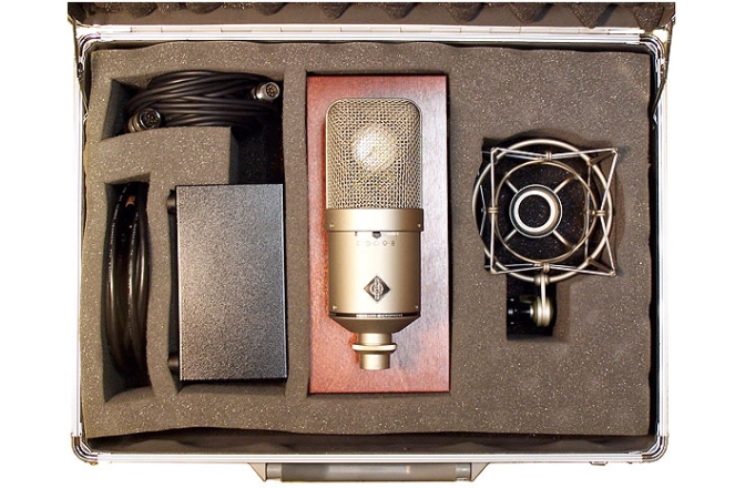 Microfon de studio Neumann M 149