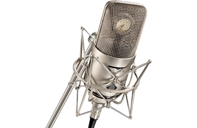 Microfon de studio Neumann M 149