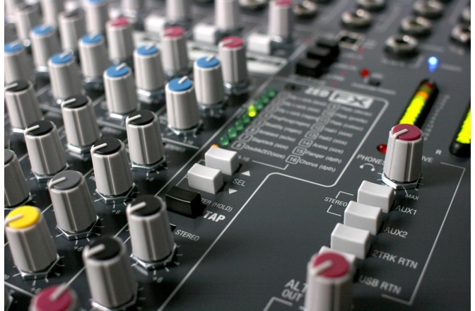 Mixer audio Allen&Heath ZED-22FX