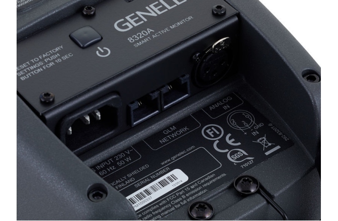 Monitor activ de studio bi-amplificat Genelec 8320 APM