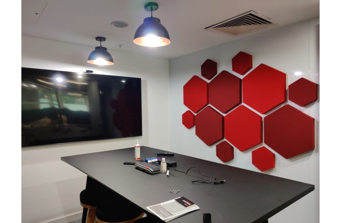 Panou acustic GIK Acoustics DecoShapes Hexagon Acoustic Panel Small 300x25mm Red EJ076