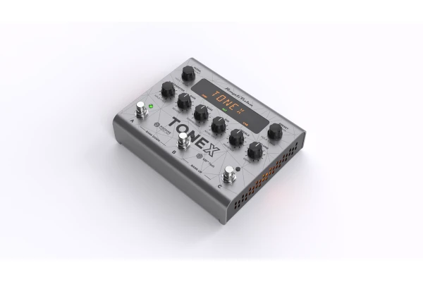 IK Multimedia ToneX Pedal Bass Edition