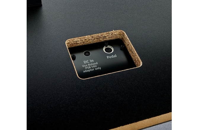 Pian digital cu 88 de clape Roland HP-704 CH