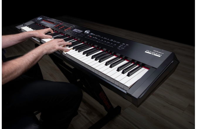 Pian digital de scenă Roland RD-2000 EX