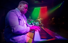 Pian digital de scenă Roland RD-88 EX