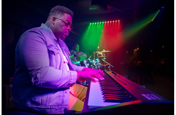 Pian digital de scenă Roland RD-88 EX