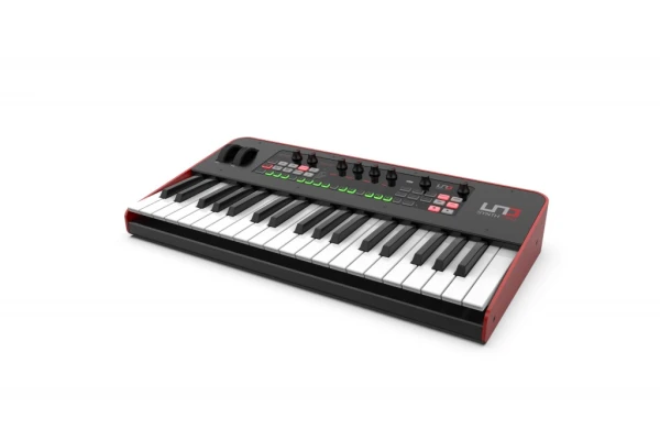 IK Multimedia UNO Synth Pro