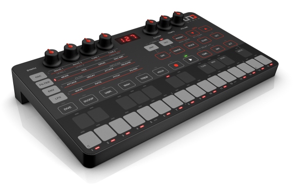 IK Multimedia UNO Synth