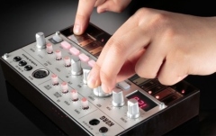 Sintetizator Korg Volca Bass