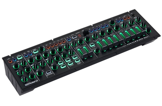 Sintetizator semi-modular de tip plug-out  Roland System-1m