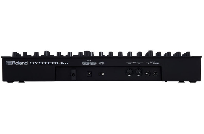 Sintetizator semi-modular de tip plug-out  Roland System-1m