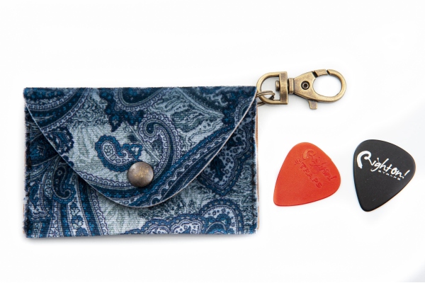 Pick Pouch Paisley Blue