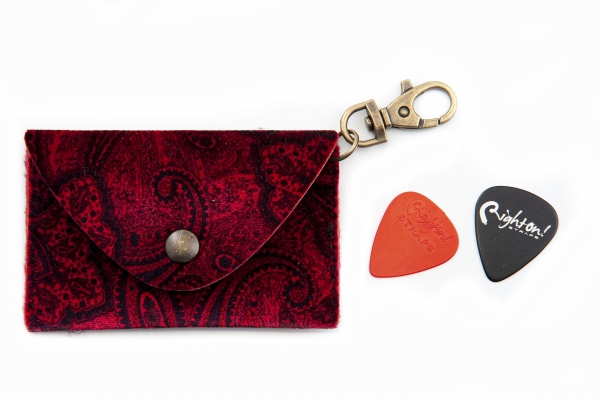 RightOn Pick Pouch Paisley Red